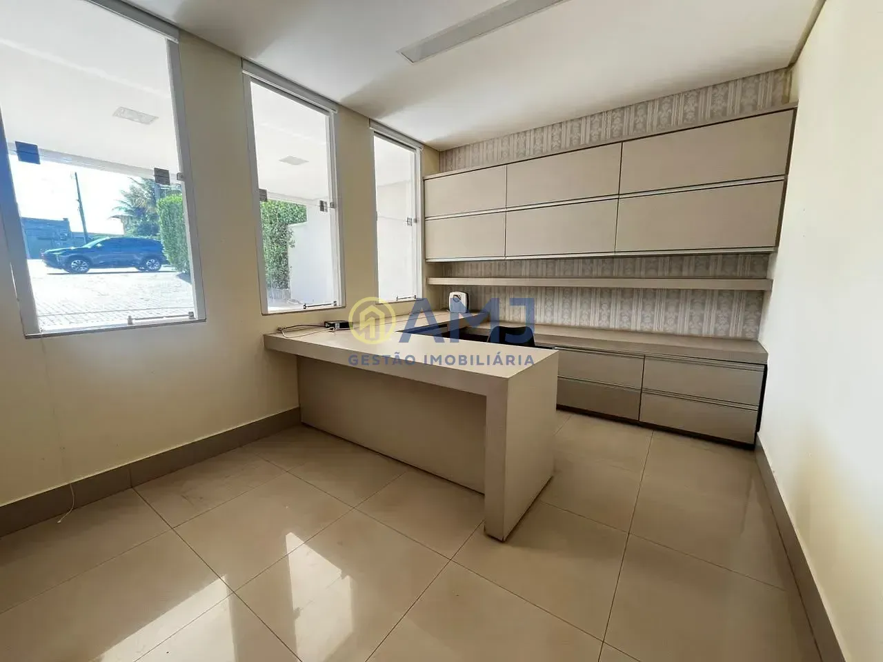 Imagem Sobrado para Locação 5 Quartos, 4 Suites, 2 Vagas, 614M², Jardins Madri, Goiânia - GO | Jardins Madri