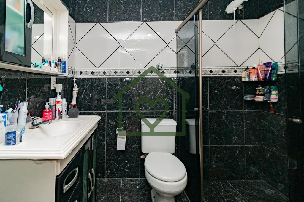 Imagem Apartamento de 3 dormitórios com dependência de empregada, com 89m² privativos, localizado no cha...