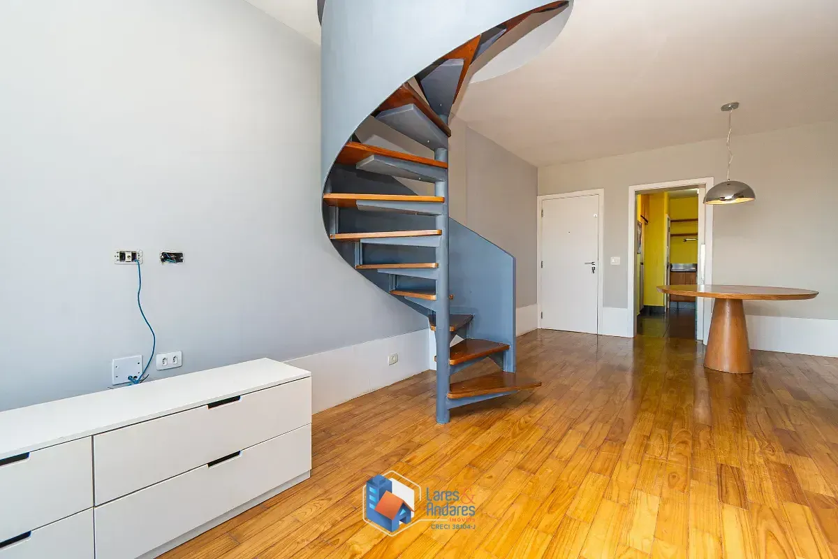 Imagem Cobertura para venda em Moema com 2 quartos, sendo 1 suíte, 183m²