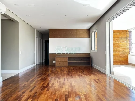 Imagem Excelente apartamento com 151m² no Itaim. Amplo living com varanda gourmet, sala de jantar e home t...