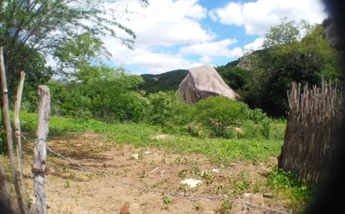 Imagem Venda terreno em carapotos