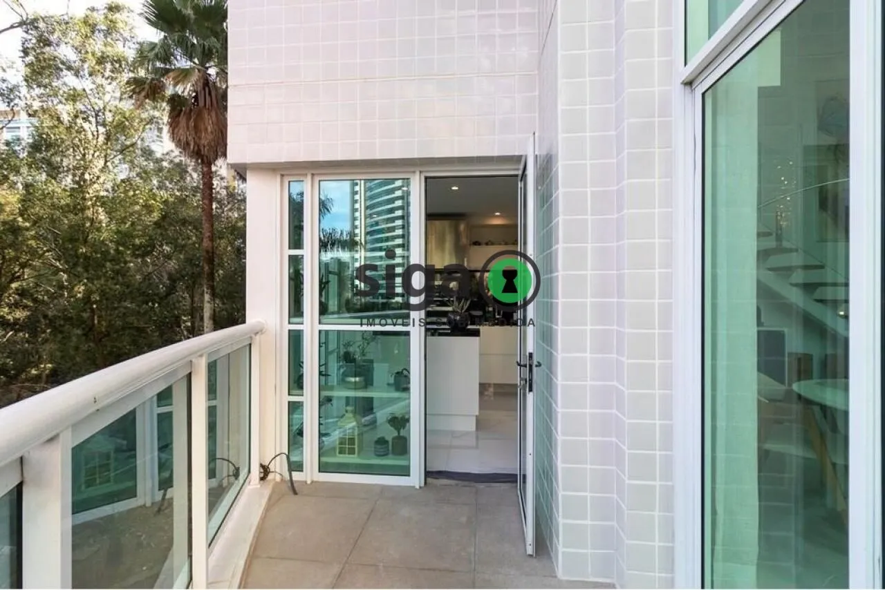 Imagem Apartamento a venda no Condomínio Villagio Panamby, com 4 quartos e 4 vagas. AVALIA PERMUTA