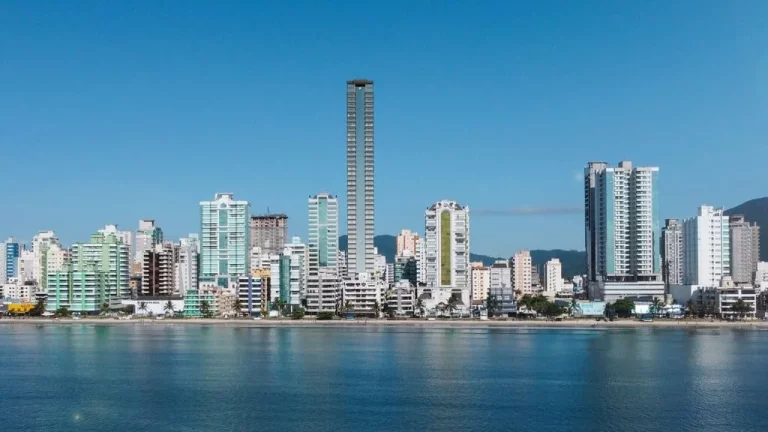 Imagem Villa Maiorca - Apartamento à venda no bairro Meia Praia - Itapema/SC