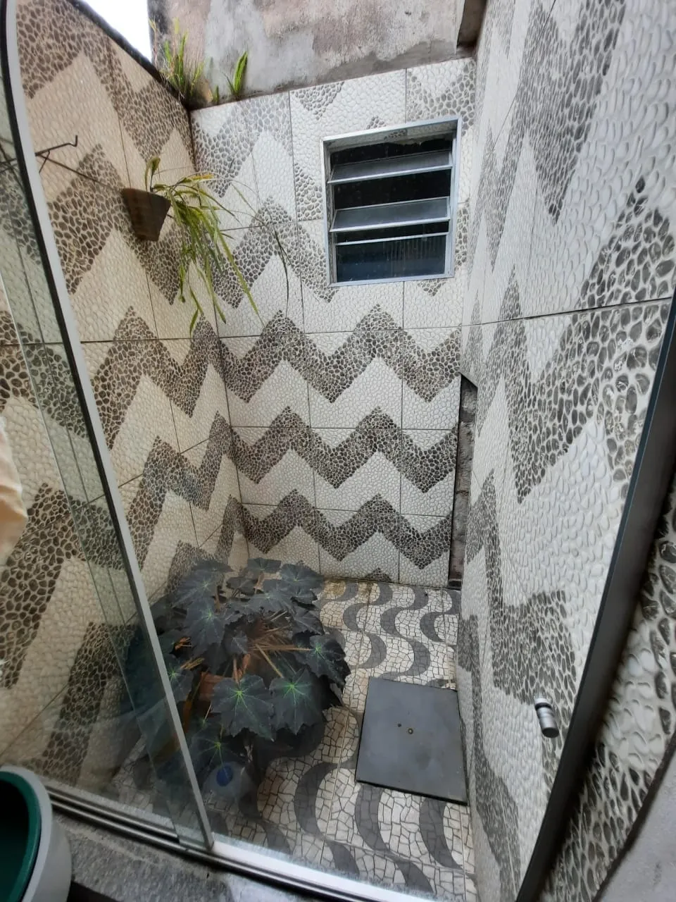 Imagem Comercial à venda 3 Quartos, 1 Suite, 1 Vaga, 245M², Vila Rica, Pindamonhangaba - SP