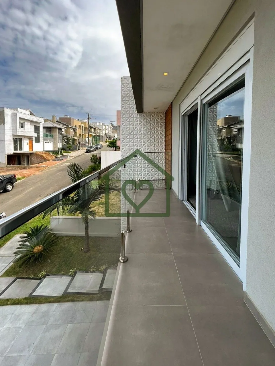Imagem SEU PARAÍSO PARTICULAR! Na imensidão de Porto Alegre as vezes o que precisamos é de um descanso, ...