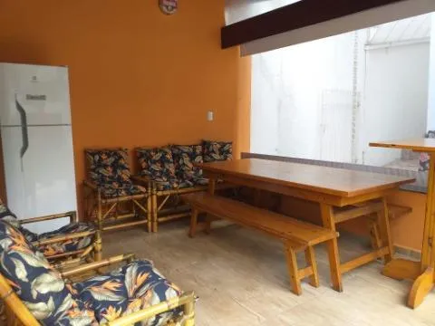 Imagem VENDA DE CASA NO CONDOMÍNIO ARUJÁ COUNTRY CLUB, EM ARUJÁ/SP, 380m² com 3 suítes, área gourmet com churrasqueira, cinema e 4 vagas. CONSULTE-NOS.