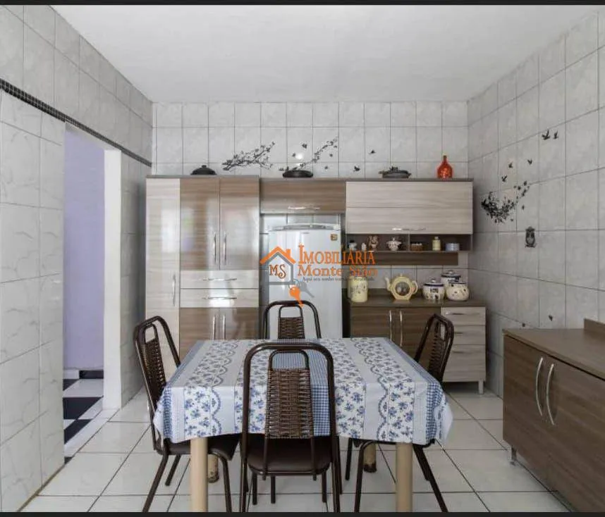 Imagem Casa com 3 dormitórios à venda, 252 m² por R$ 350.000,00 - Jardim São Domingos - Guarulhos/SP