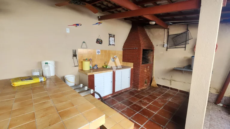 Imagem Casa térrea em Itanhaem, 3 dormitórios, piscina, churrasqueira, vaga pra 5 carros