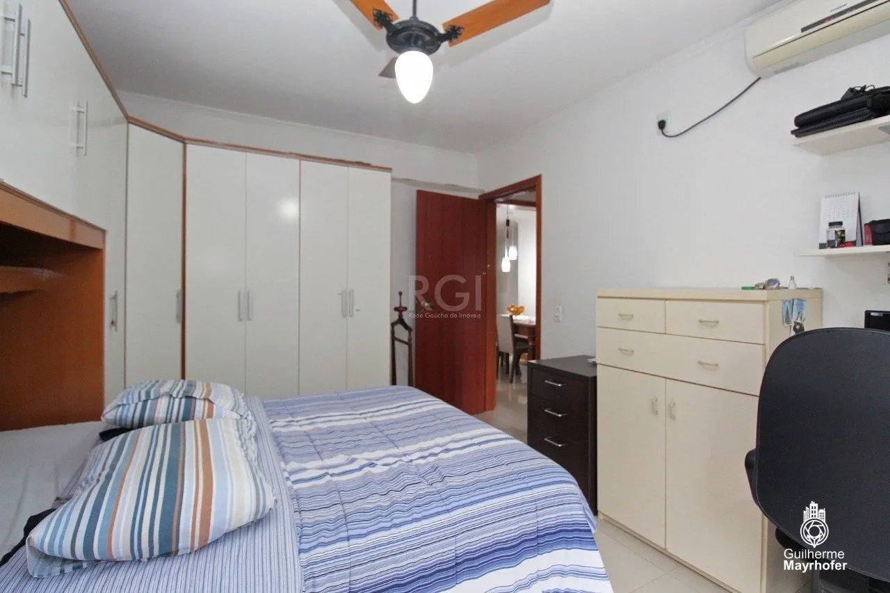 Imagem Apartamento de dois quartos e uma vaga de garagem no bairro Tristeza em Porto Alegre
