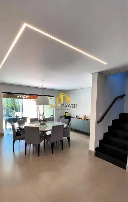 Imagem Sobrado 313 m² 3 suítes 4 vagas piscina Parque dos Pássaros SBC alto padrão