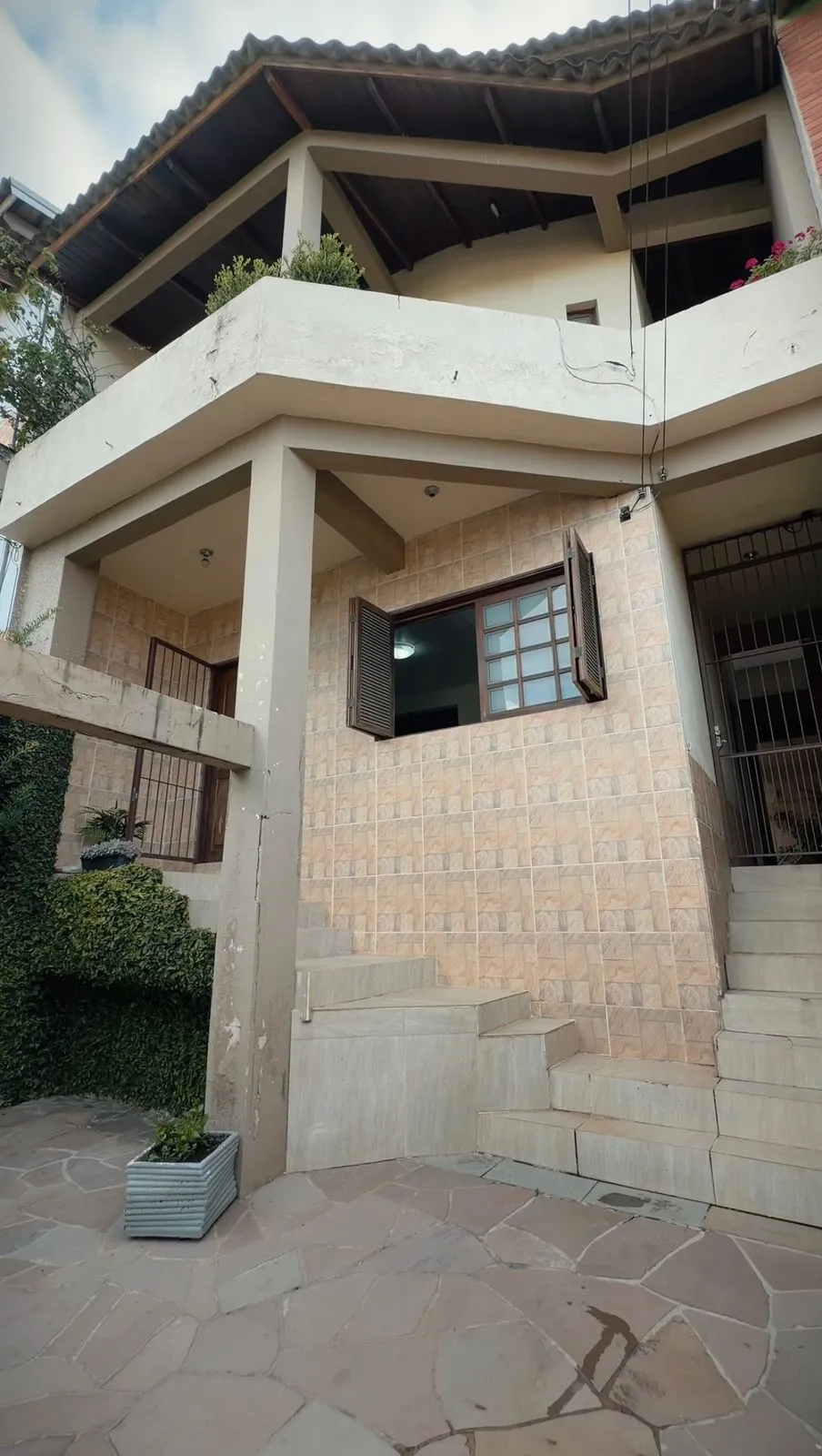 Imagem Excelente casa para venda com edicula e sotão. Entrar e morar!