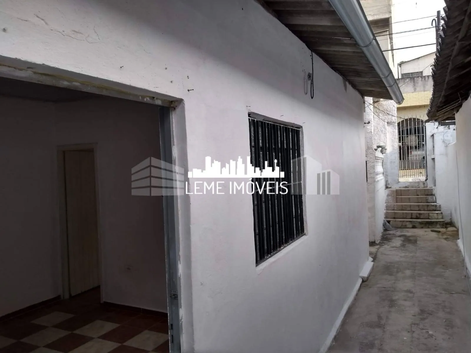 Imagem DUAS CASAS EM TERRENO MEDINDO 220,00M2 COM ESCRITURA!!!