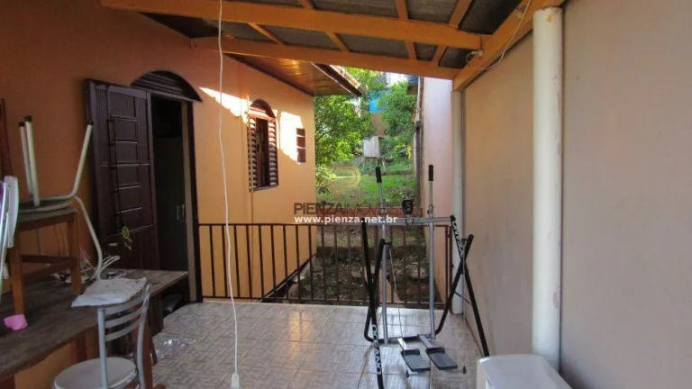 Imagem Casa para Venda em Concórdia, Petrópolis, 3 dormitórios
