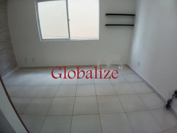 Imagem Casa triplex com 84m², 2 suítes, garagem fechada e churrasqueira por R$530.000,00