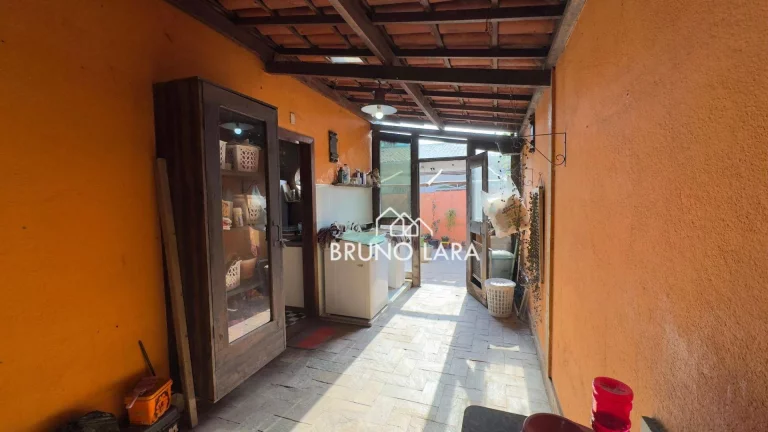 Imagem Casa a venda em Igarapé MG / Centro