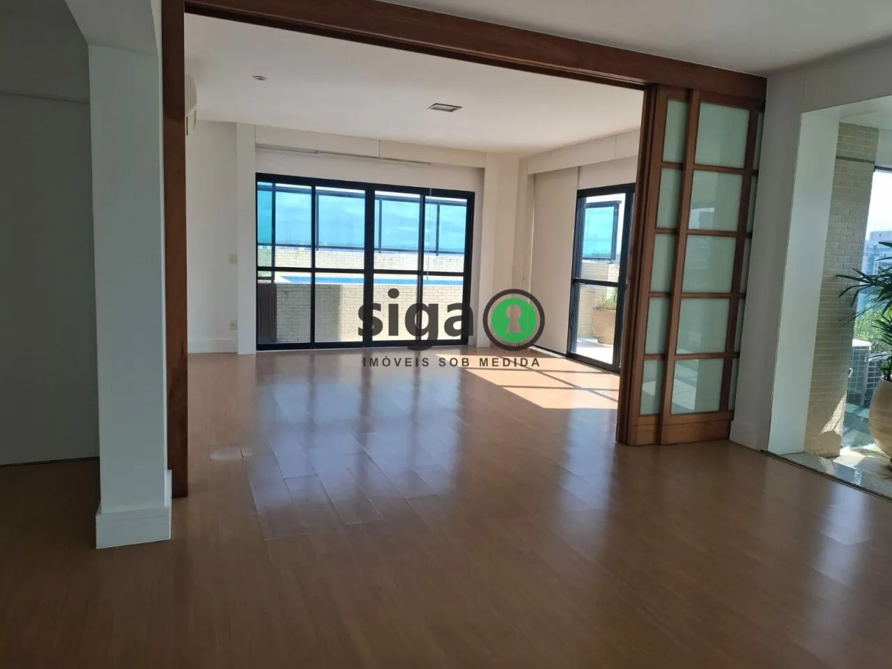Imagem Cobertura de Luxo no Condomínio Villagio Panamby, Sofisticação, Conforto e Vista Deslumbrante