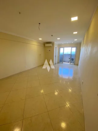 Imagem Sala Comercial pronta para uso em andar alto com vaga de garagem!