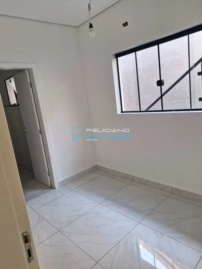 Imagem Casa com 3 quartos, Caiçara, Praia Grande - R$ 750 mil, Cod: 7228