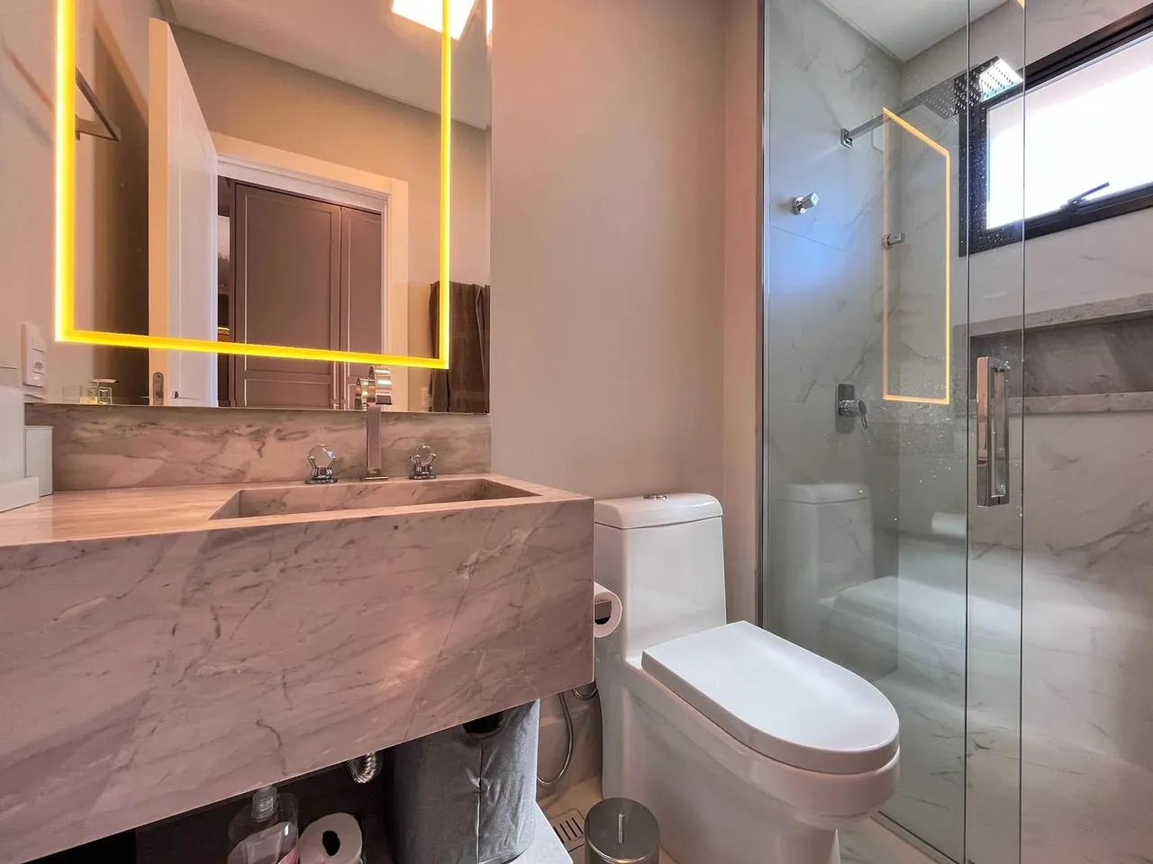 Imagem Apartamento com vista para o mar à venda com 186m2 por R$ 6.500.000,00