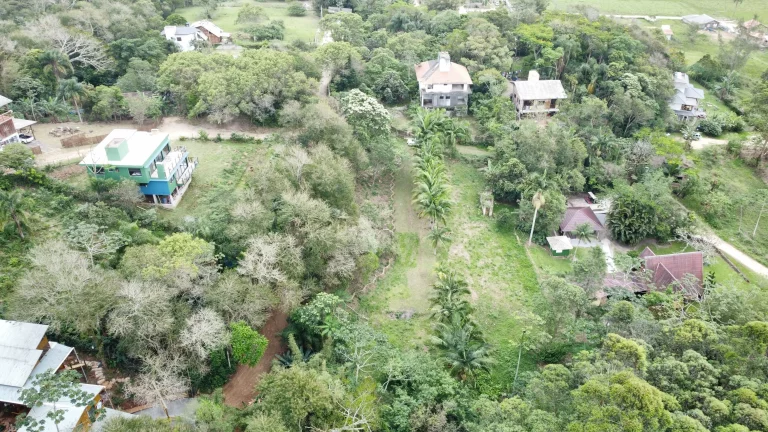 Imagem Terreno de 1.528m² à venda no Bairro Encantada, Garopaba-SC - Oportunidade!
