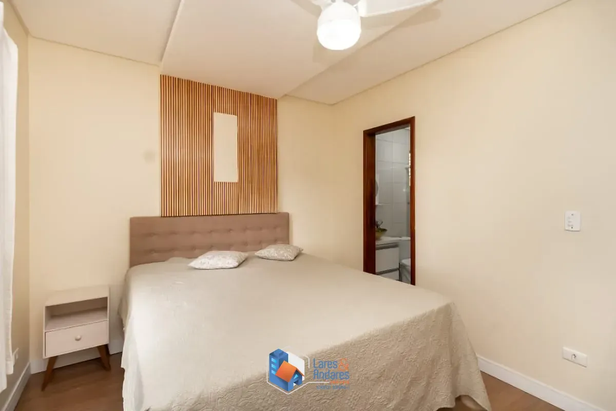 Imagem Sobrado para venda em Vila do Encontro com 5 quartos, sendo 1 suíte, 288m²