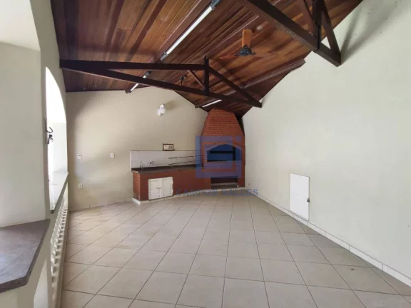 Imagem Casa com 3 dormitórios para alugar, 212 m² por R$ 5.200,00/mês - Centro - Socorro/SP