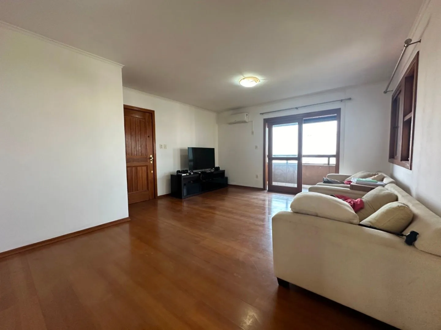 Imagem Apartamento com 3 dormitórios à venda, 114 m² por R$ 749.900,00 - Centro - Canoas/RS