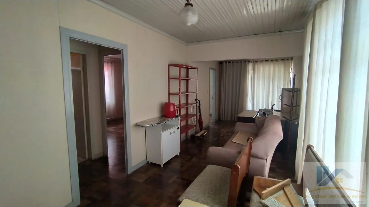 Imagem Casa para Venda em São José dos Pinhais, Três Marias, 4 dormitórios, 2 banheiros, 4 vagas