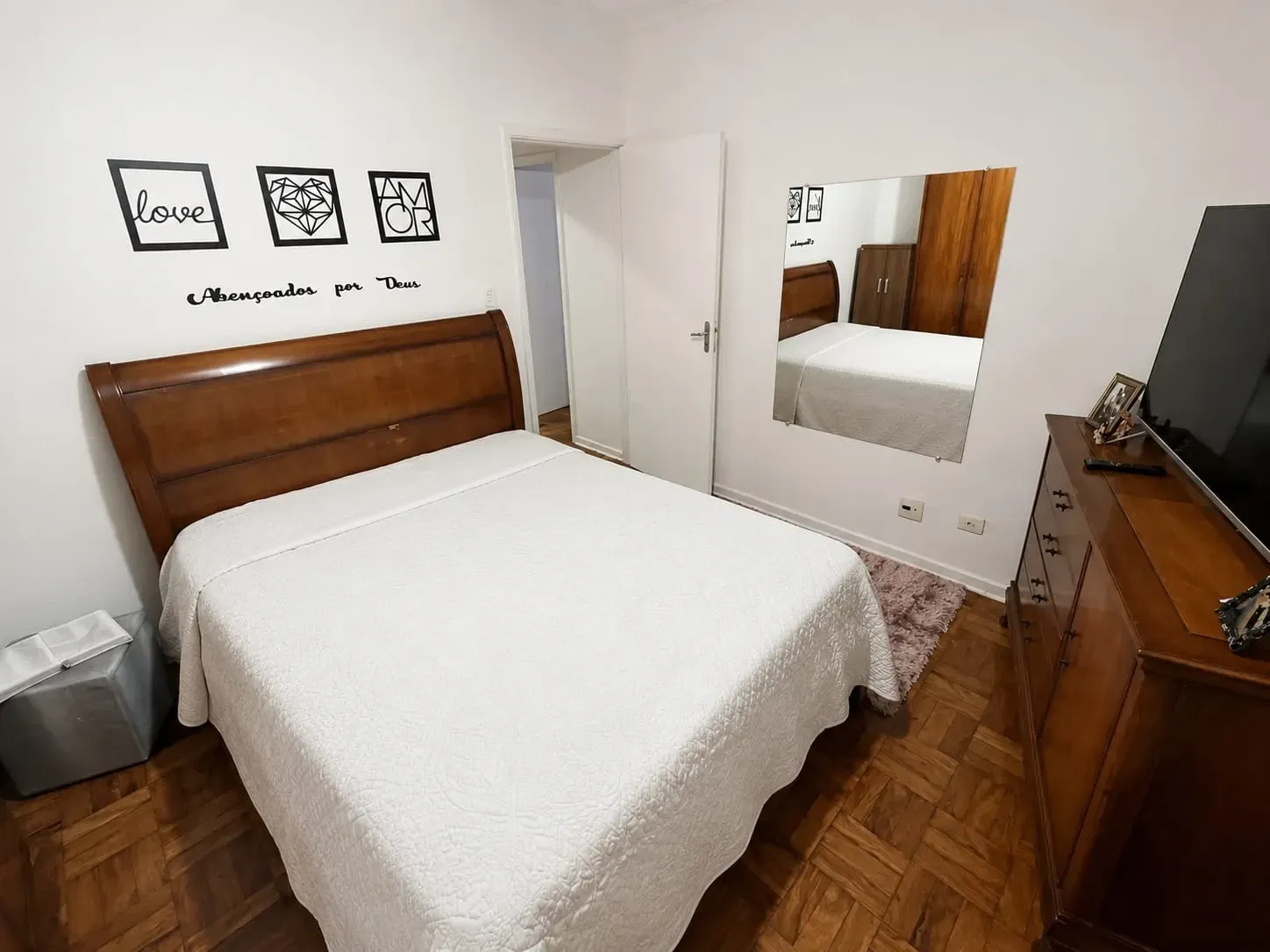 Imagem Apartamento com 2 Quartos à Venda, 69 m² em Encruzilhada - Santos