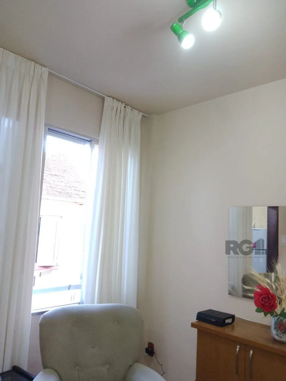 Imagem Apartamento 2 Dormitórios,frente,Bairro Cidade Baixa