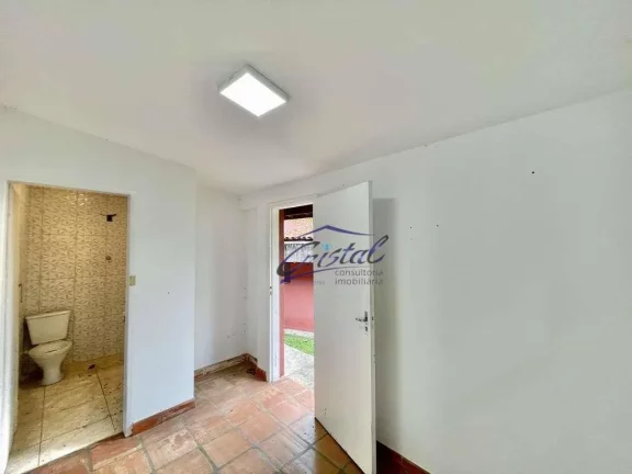 Imagem Casa com 4 dormitórios (1 suíte), lareira, piscina e churrasqueira! à venda, 409 m² - Chácara São João - GRANJA VIANA - Carapicuíba/SP