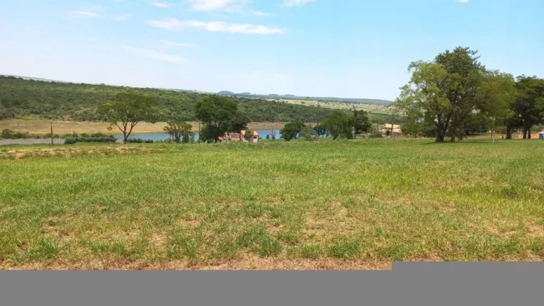 Imagem Condomínio Riviera Santa Cristina XIII, Terreno 450m²