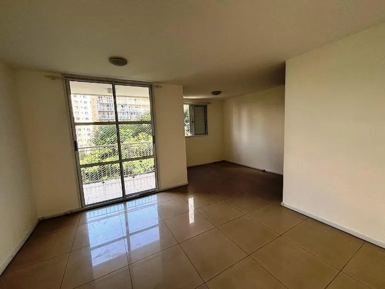 Imagem VENDO ELEGANTE APARTAMENTO NO BAIRRO CIDADE ADEMAR!
