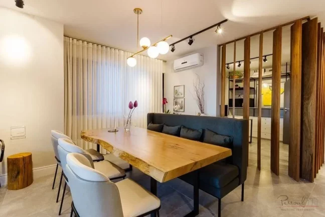 Imagem Apartamento amplo junto a Beira Mar Florianópolis, reformado, mobiliado e decorado com 4 quartos se...