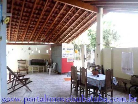 Imagem Casa 03 Dormitórios (01suite) - 200 mts da Avenida Principal.