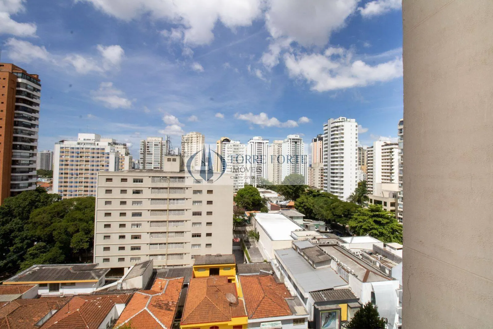 Imagem Lindo apartamento reformado com 62 M², 2 dorms. 1 vaga de garagem em Moema
