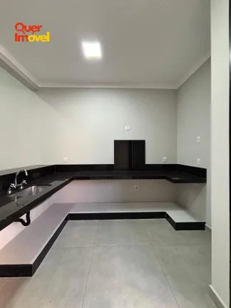 Imagem Imperdível oportunidade: Casa em condomínio de alto padrão em Ribeirão Preto-SP, Jardim Cybelli. 3 quartos, 3 suítes, 2 salas, 4 banheiros, 4 vagas de garagem. Aproveite!