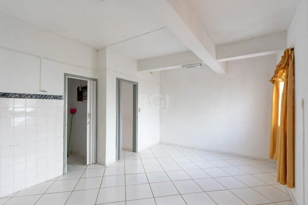 Imagem Casa para Venda - 220m², 3 dormitórios, sendo 2 suites, 2 vagas - Coronel Aparício Borges