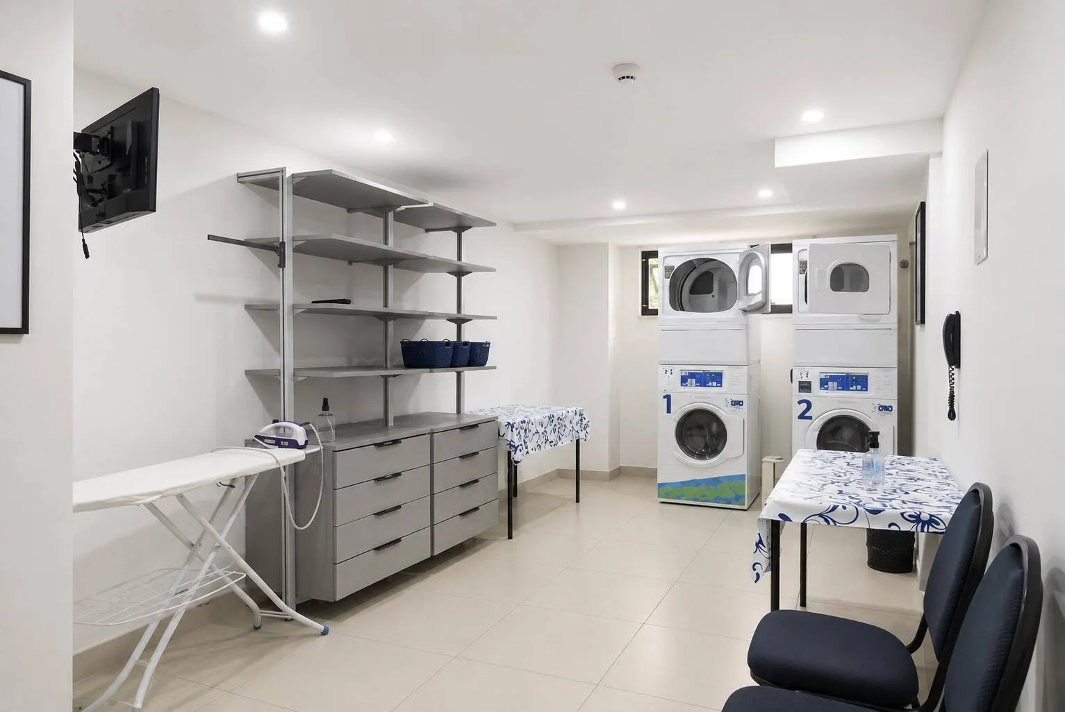 Imagem Flat Cerqueira César - 37M², 1 Dorm, 1 Vaga, Varanda, Mobiliado.
