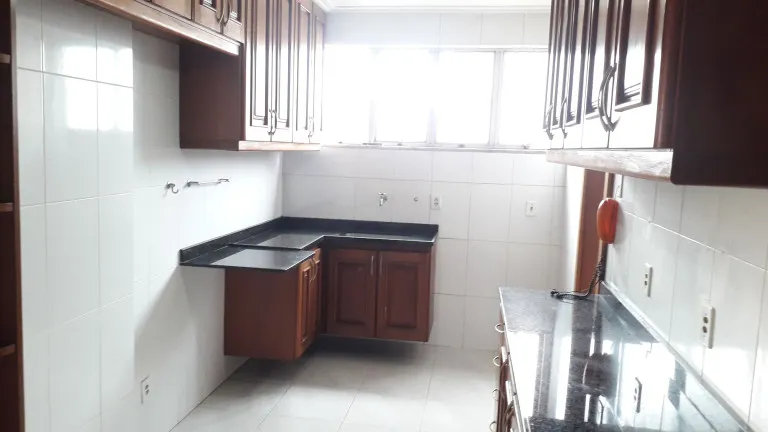 Imagem Apartamento com 3 Quartos para Alugar, 170 m² em Batista Campos - Belém