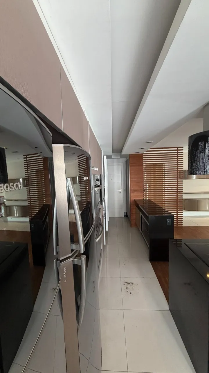 Imagem Excelente apartamento de frente à venda na Barra da Tijuca, dispondo de 157 m² de área construíd...