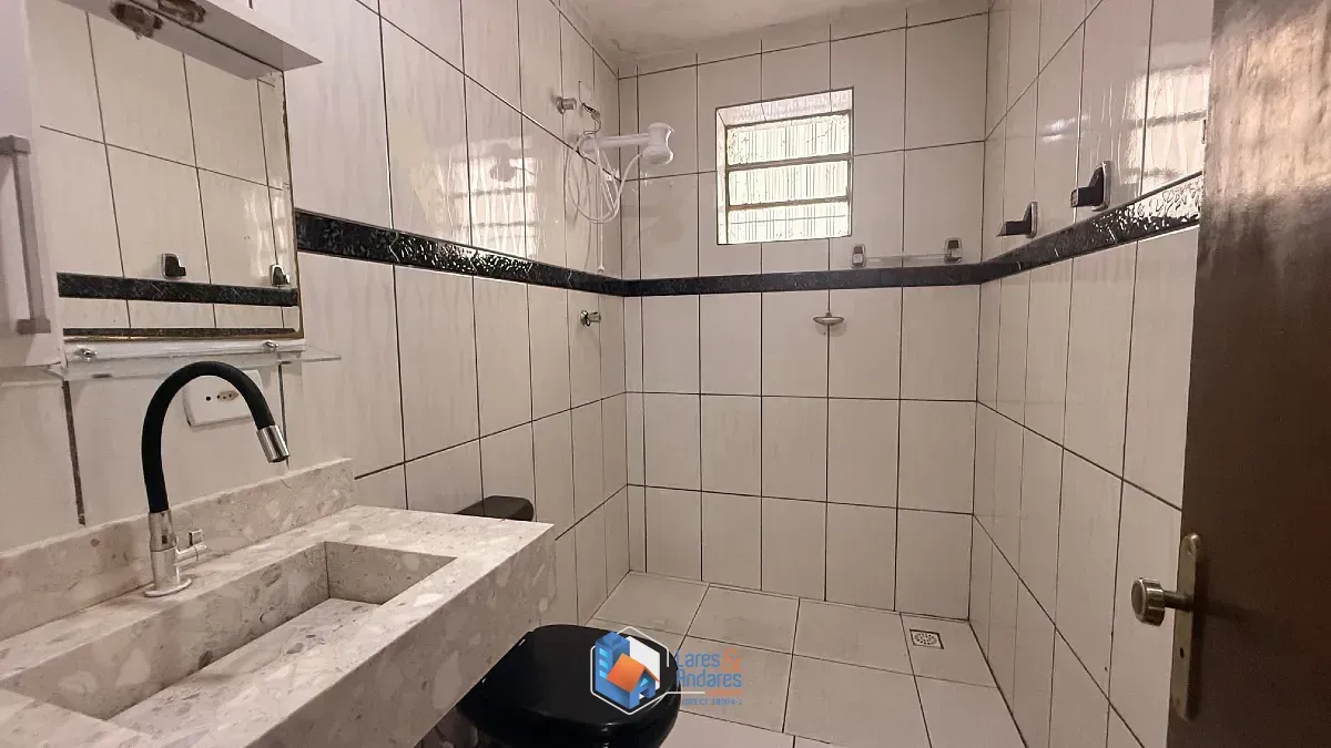Imagem Casa para venda em Chácara Santa Maria com 4 quartos, sendo 1 suíte, 171m²