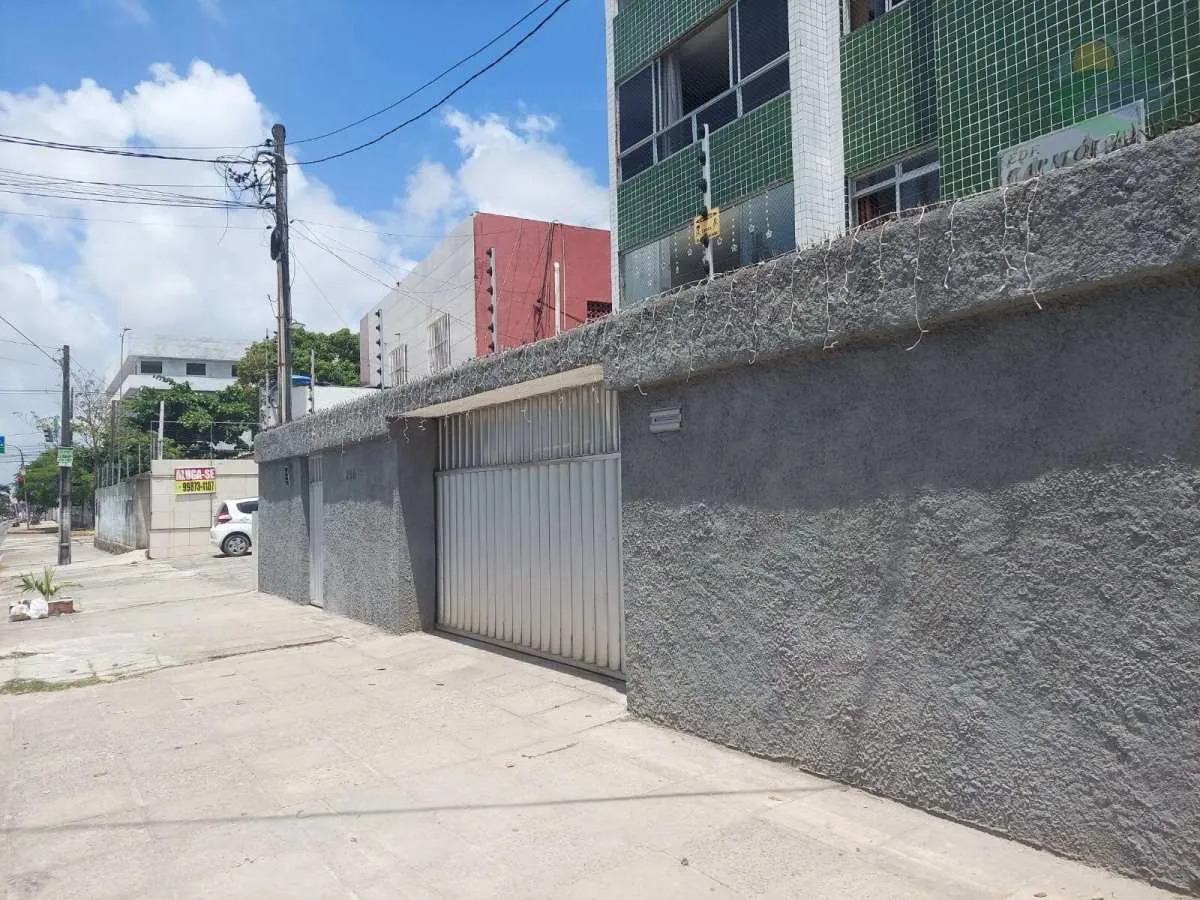 Imagem Apartamento de 4 quartos, a 150 metros do Shopping Guararapes, Ventilado, Piedade, Jaboatão dos Guararapes.