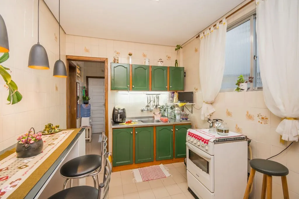 Imagem Apartamento de 3 dormitórios à venda no Bairro Rio Branco - Porto Alegre