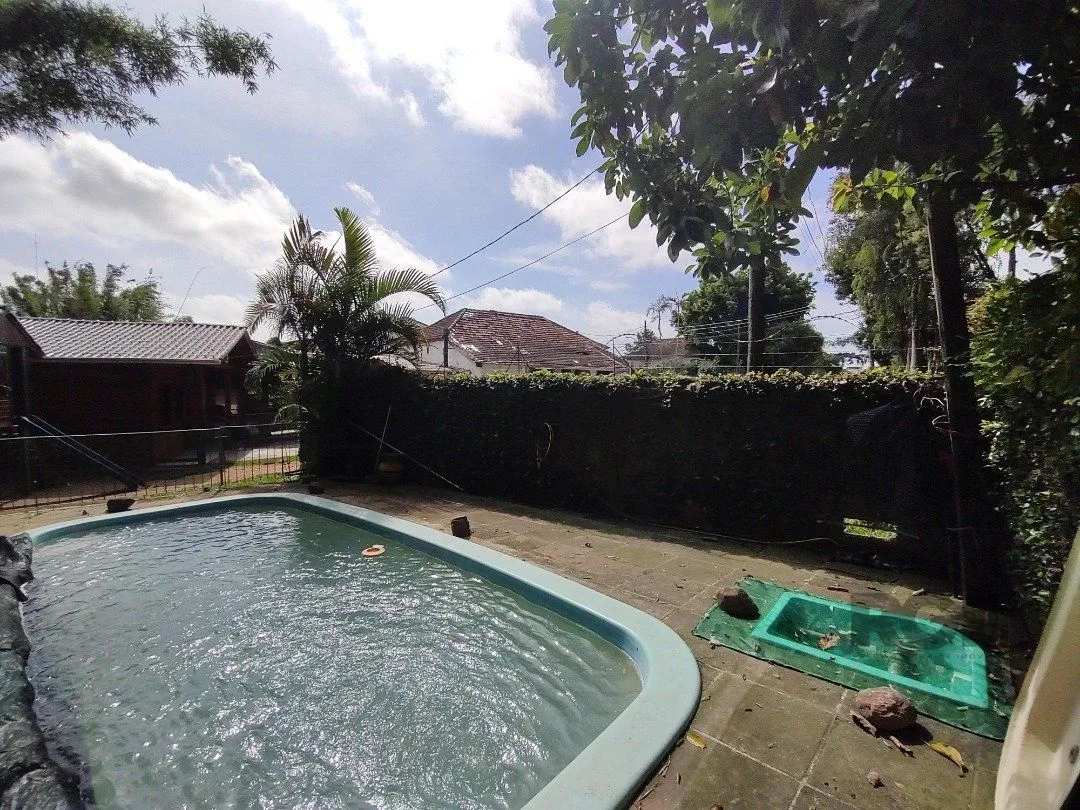 Imagem Casa térrea, 2 quartos, edícula com 2 quartos, pático, piscina - Bairro Cavalhado