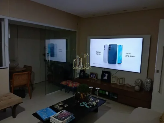 Imagem Apartamento amplo e bem localizado com três quartos varanda a venda no Caminho das Árvores