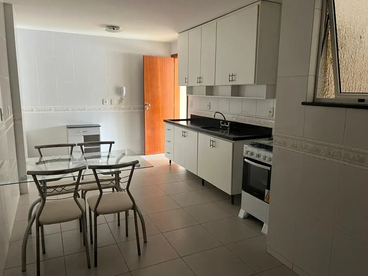 Foto do imóvel Apartamento com 2 Quartos para Alugar, 123 m² em Alto - Teresópolis