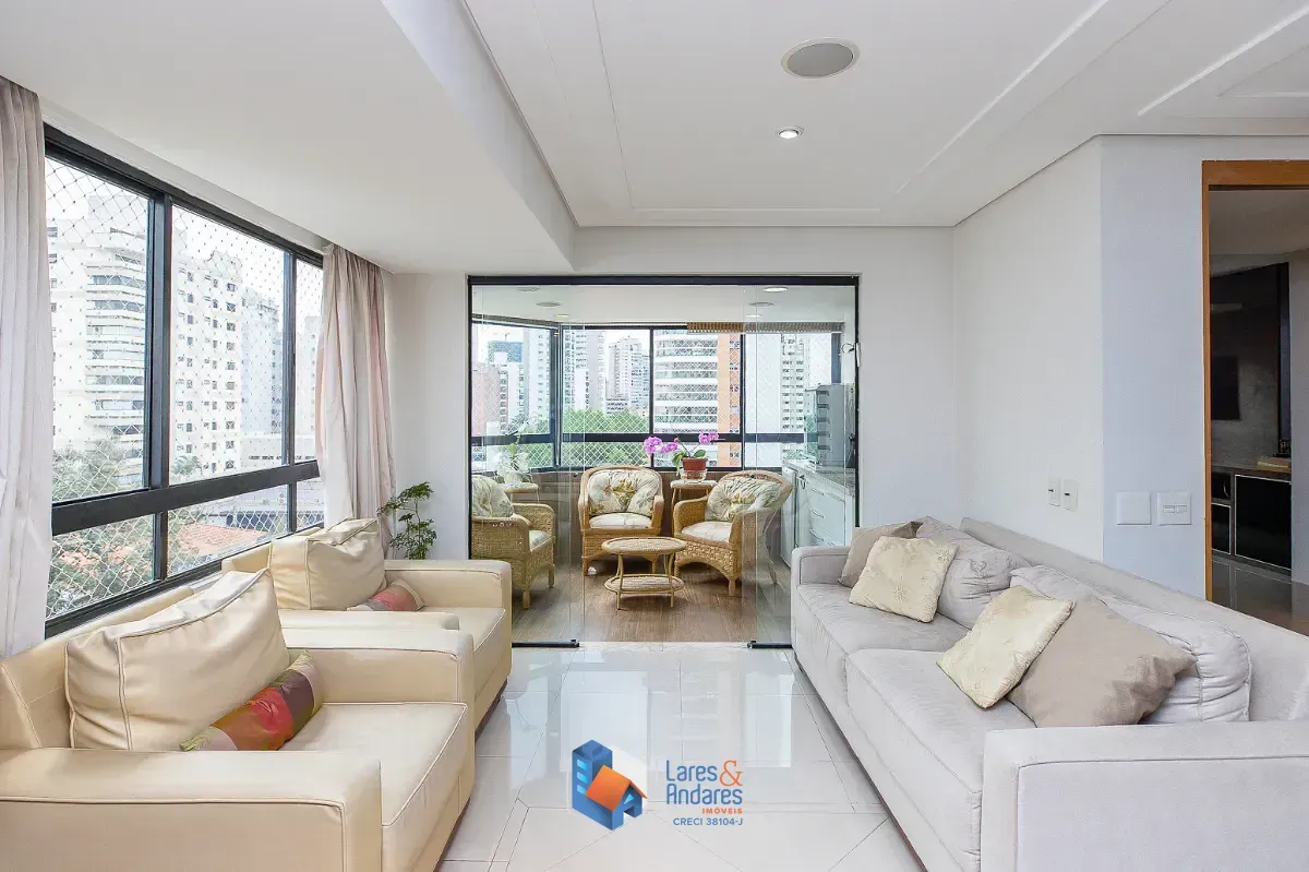 Imagem Apartamento para venda em Moema com 3 quartos, sendo 3 suítes, 202m²