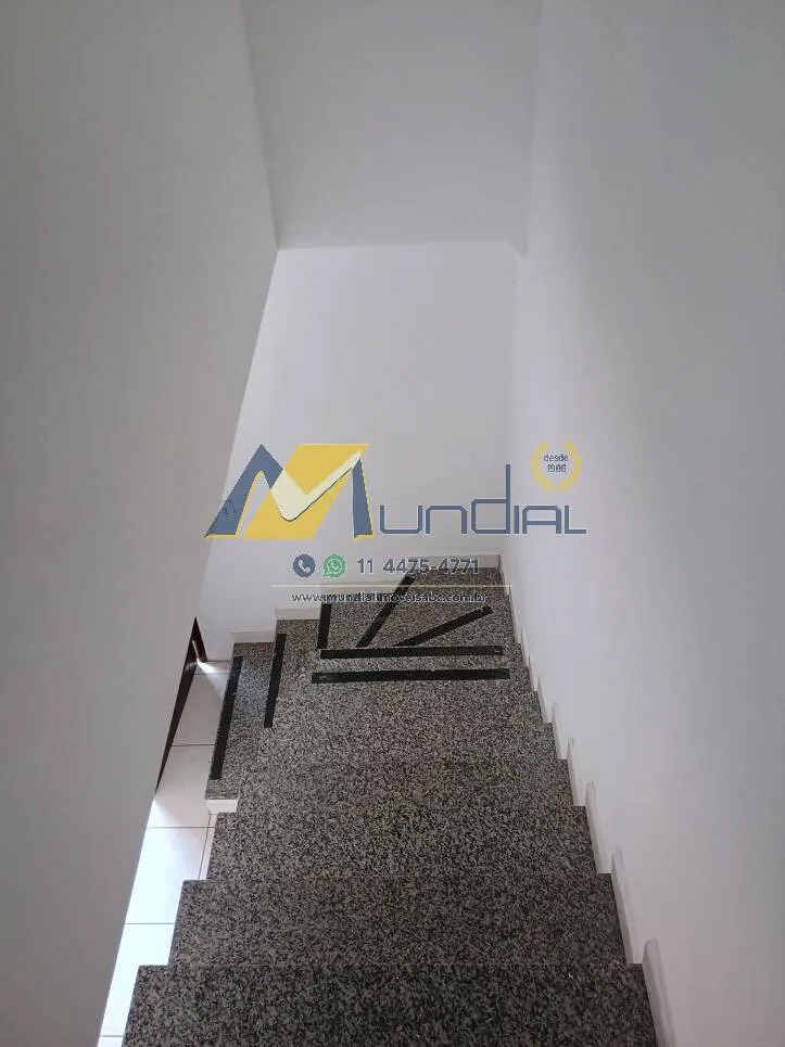 Imagem Sobrado com 2 Suítes na Vila Curuçá - Santo André - lado da linha trolebus