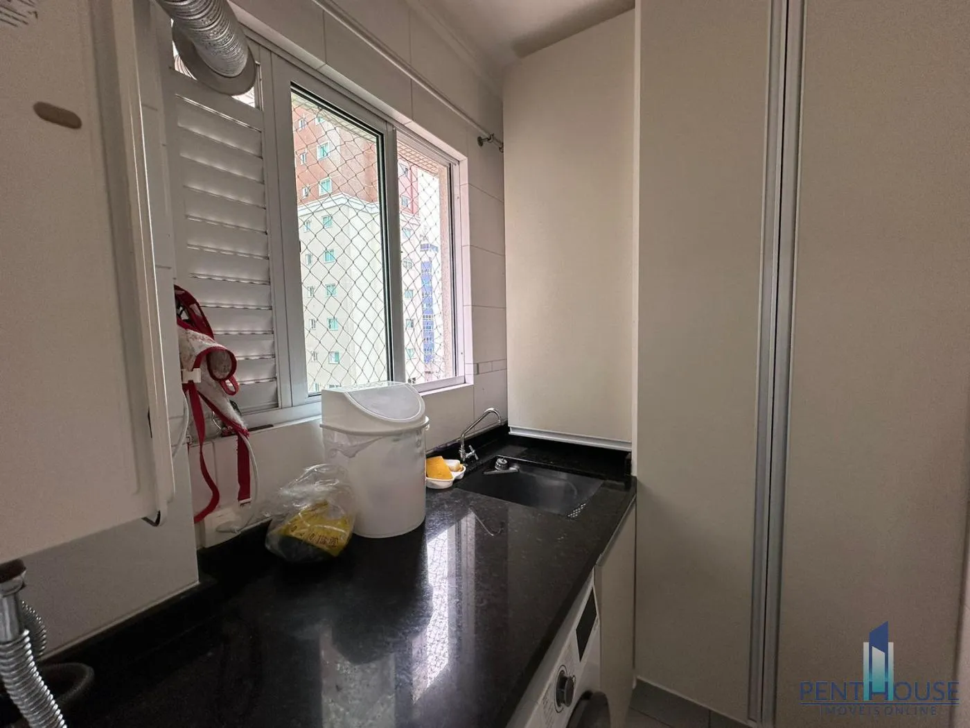 Imagem Apartamento Zona Central para Venda em Balneário Camboriú, CENTRO, 3 dormitórios, 3 suítes, 4 banheiros, 2 vagas